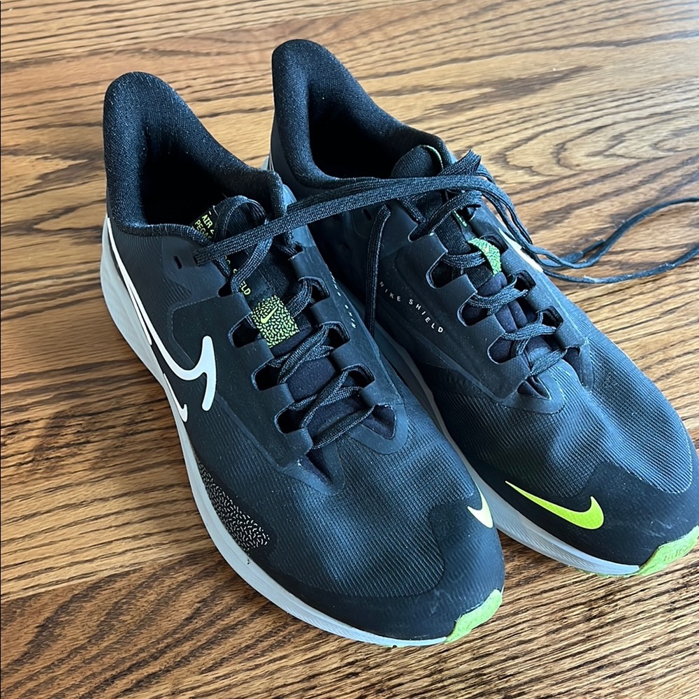Nike Pegasus Air Zoom Size 10 Trail Running Shoes NWOT